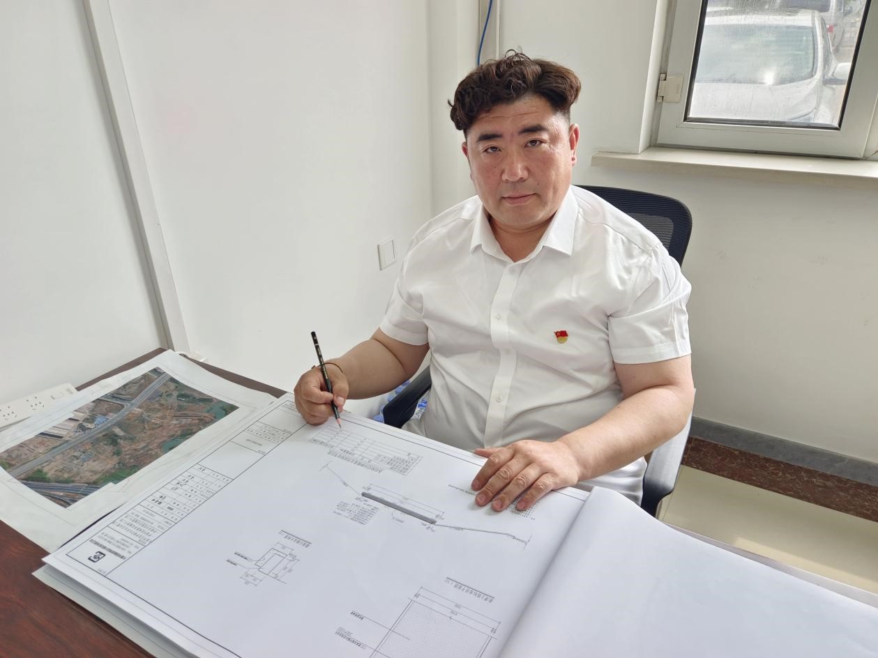 周建國(guó) 周建國(guó)